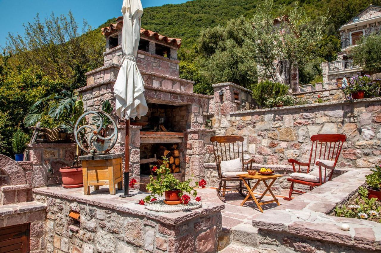 Old Stone House Villas Tivat Eksteriør bilde